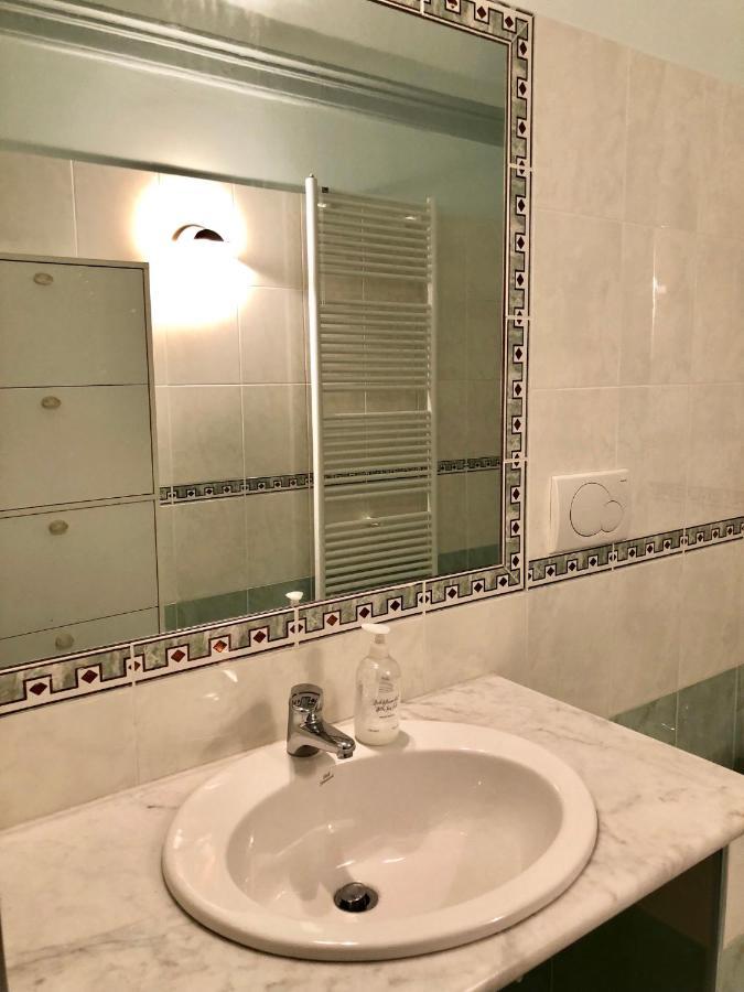 Camera Matrimoniale Privata Con Bagno Interno Vercelli Exterior photo